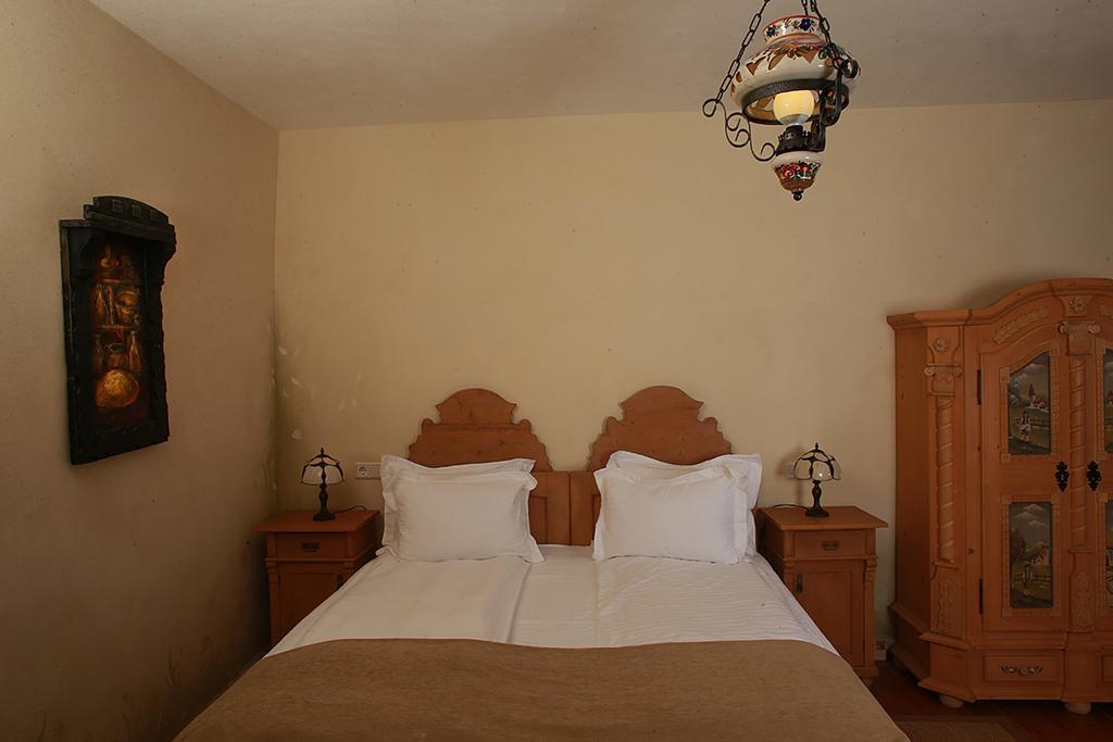Fronius Boutique Residence Segesvár Szoba fotó